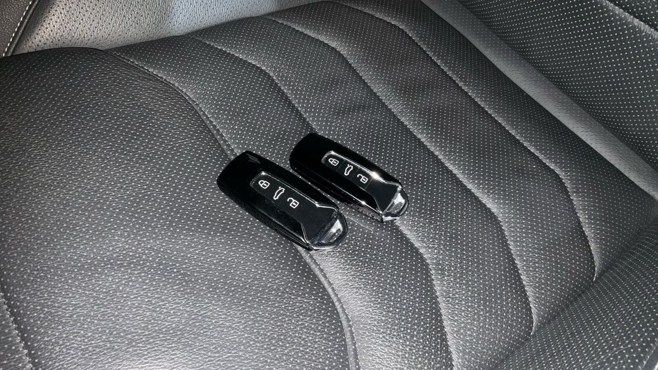 Volkswagen Touareg R-Line 3.0L 4WD R-Line | Guaranteed Warranty | 0 Down Payment