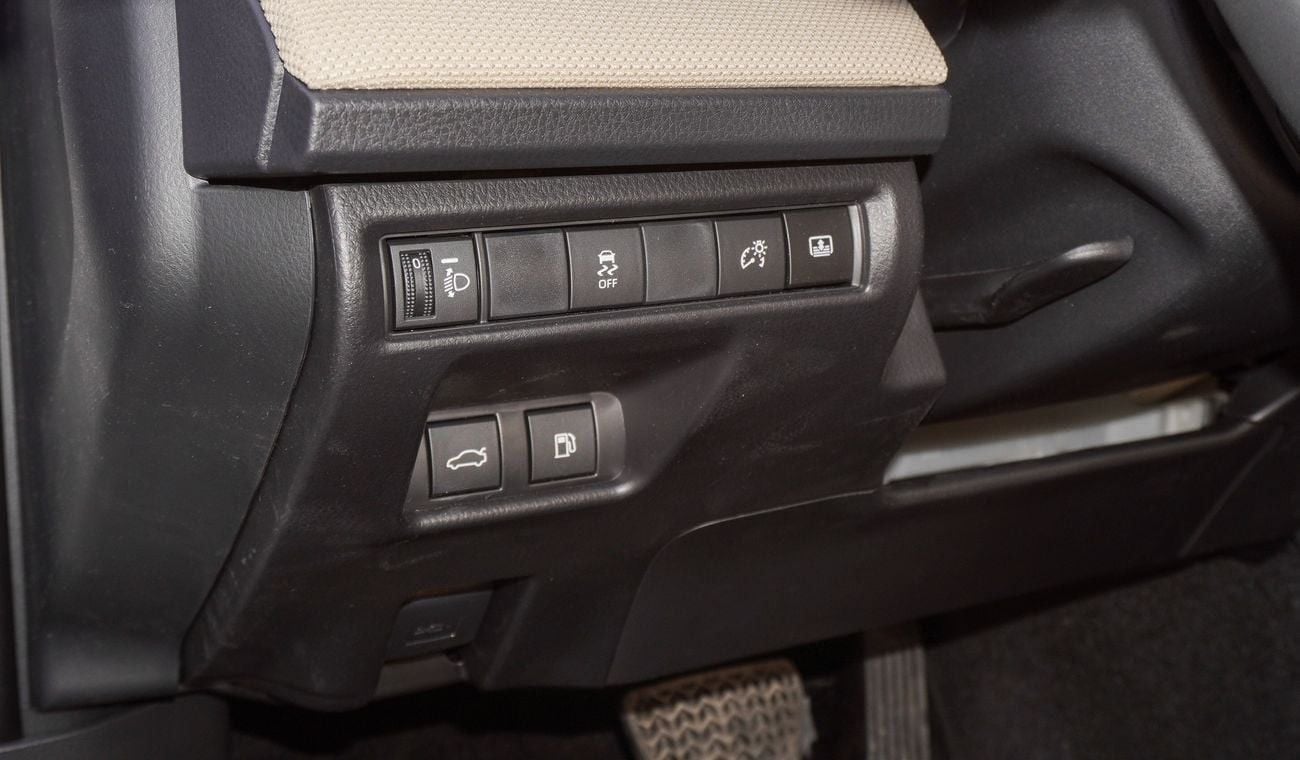 تويوتا كامري LE  HEV 2.5L Hybrid