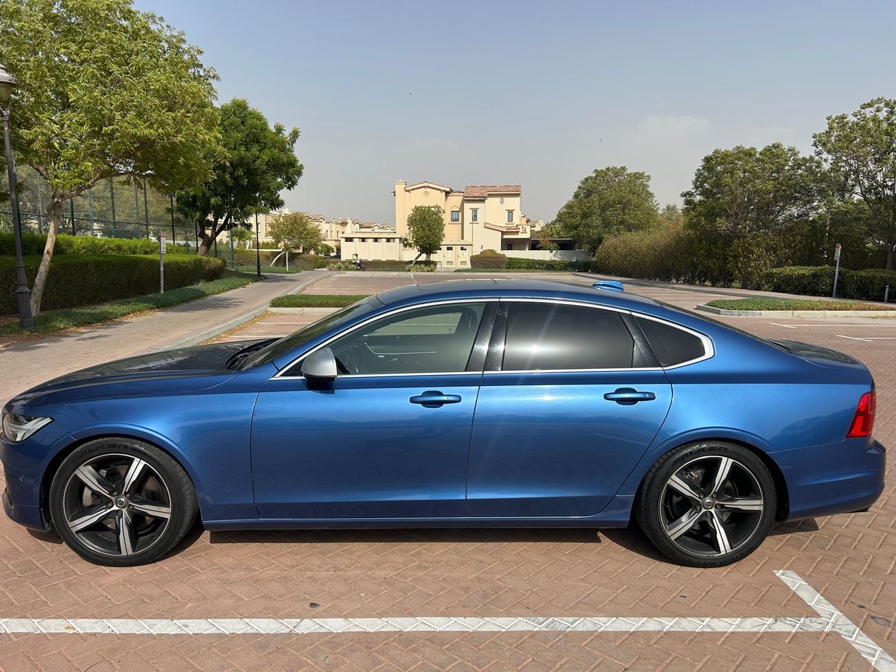 Volvo S90 R DESIGN
