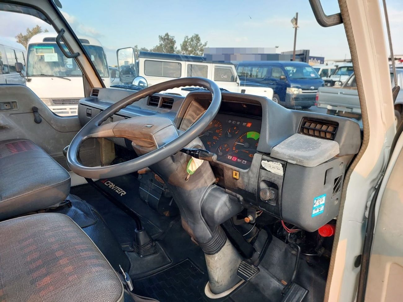 ميتسوبيشي فوسو كانتير MITSUBISHI CANTER TRUCK RHD 1989 MODEL 4.2 L DIESEL MANUAL(PM22881)