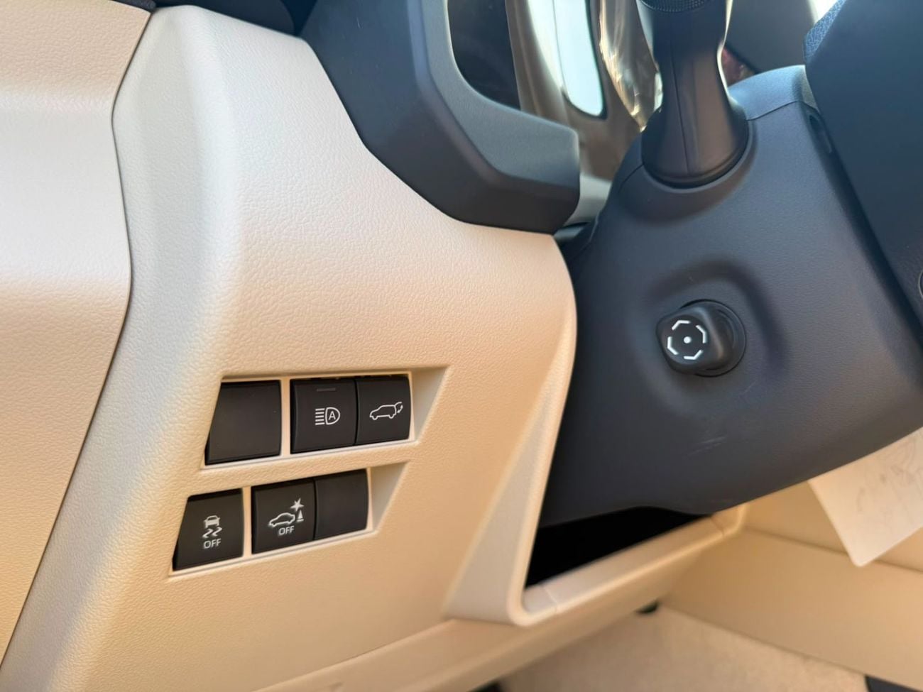 تويوتا لاند كروزر Land Cruiser VXR 3.5L Twin Turbo A/T Petrol 4X4 .7 Seats . 5 Doors 2026 Model