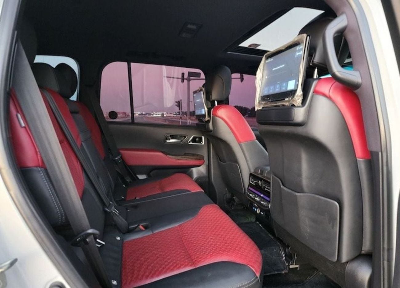 Toyota Land Cruiser VXR 2022 VXR Twin Turbo Full Option Very Clean And Perfect Condition
