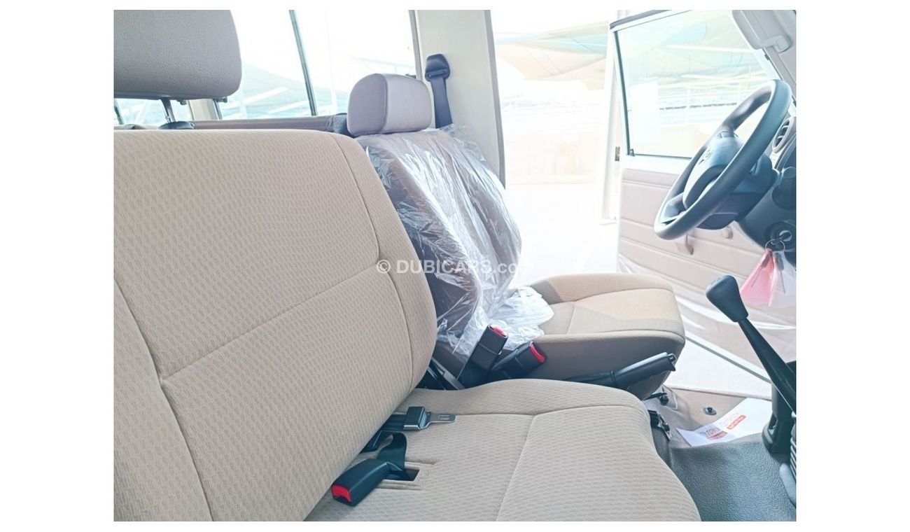 Toyota Land Cruiser 70 2024 Model Toyota Land Cruiser LC78 E (3-Door) Hardtop 4.5L V8 Diesel M/T 4x4