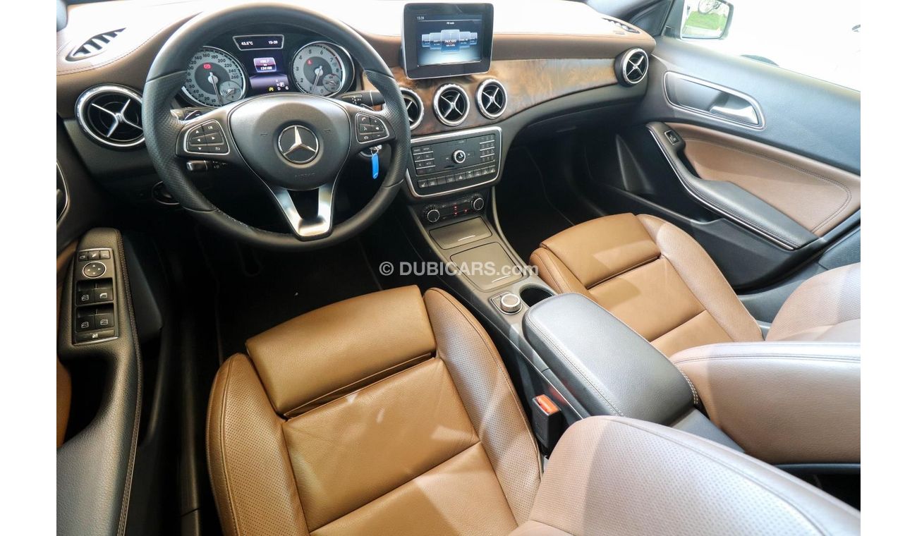مرسيدس بنز GLA 250 X156