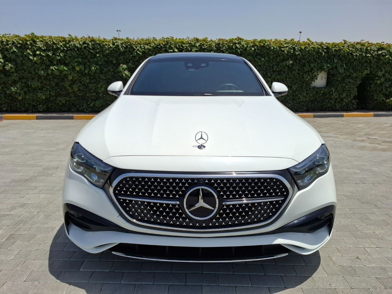 Mercedes Benz E220 Mercedes-Benz  E220d 2025 full option