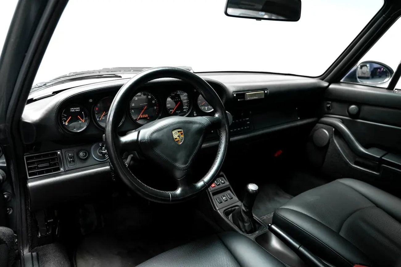 Porsche 911 Turbo (993) - Classic Performance Icon