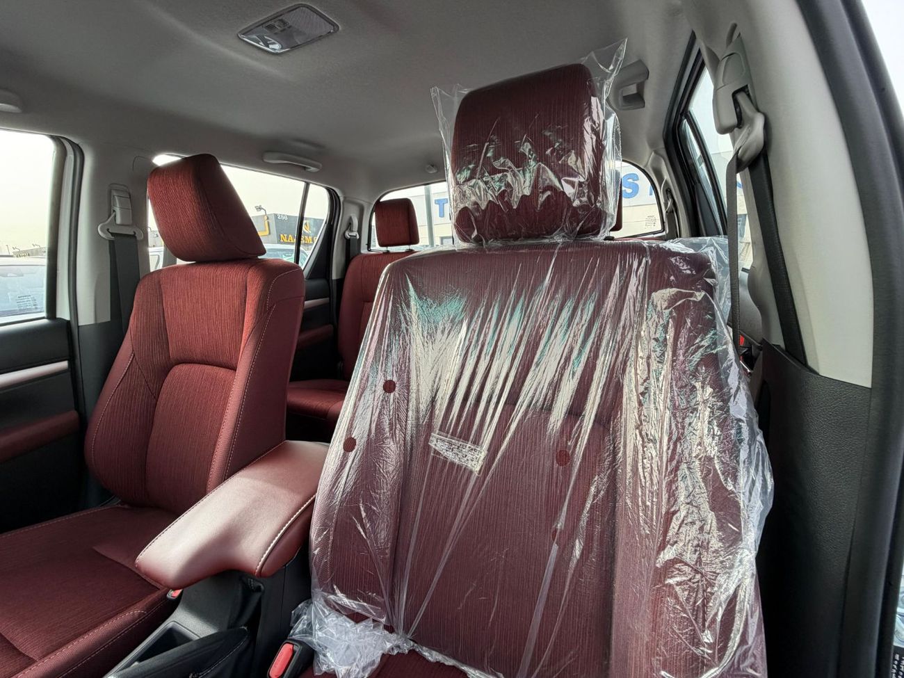 Toyota Hilux SR5 2.7L Petrol Manual Push Start 4WD 2025 Export @ 118,000 AED
