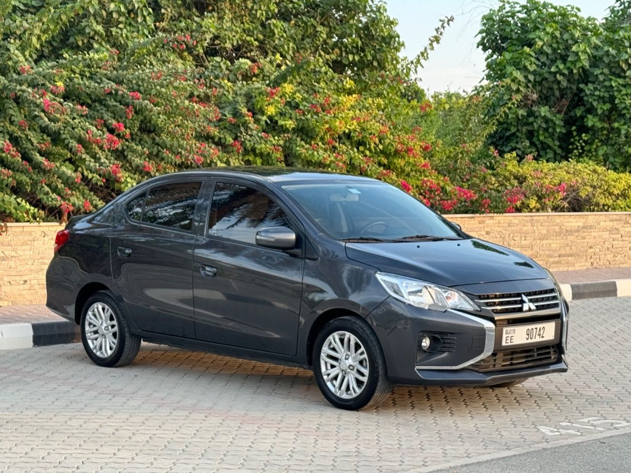 ميتسوبيشي اتراج GLX Premium 1.2L