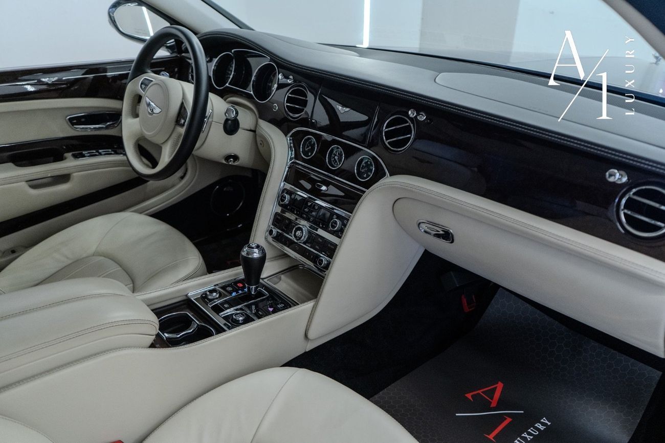 بنتلي مولسان 2016 Bentley Mulsanne, Service History, Low Kms, 1 Owner, 2 Keys, GCC Spec