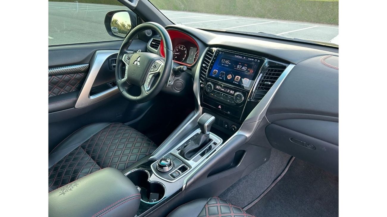 Mitsubishi Montero GLS Premium Montero Sport signature edition 2019 GCC 2Keys // Low mileage // Full option // perfect