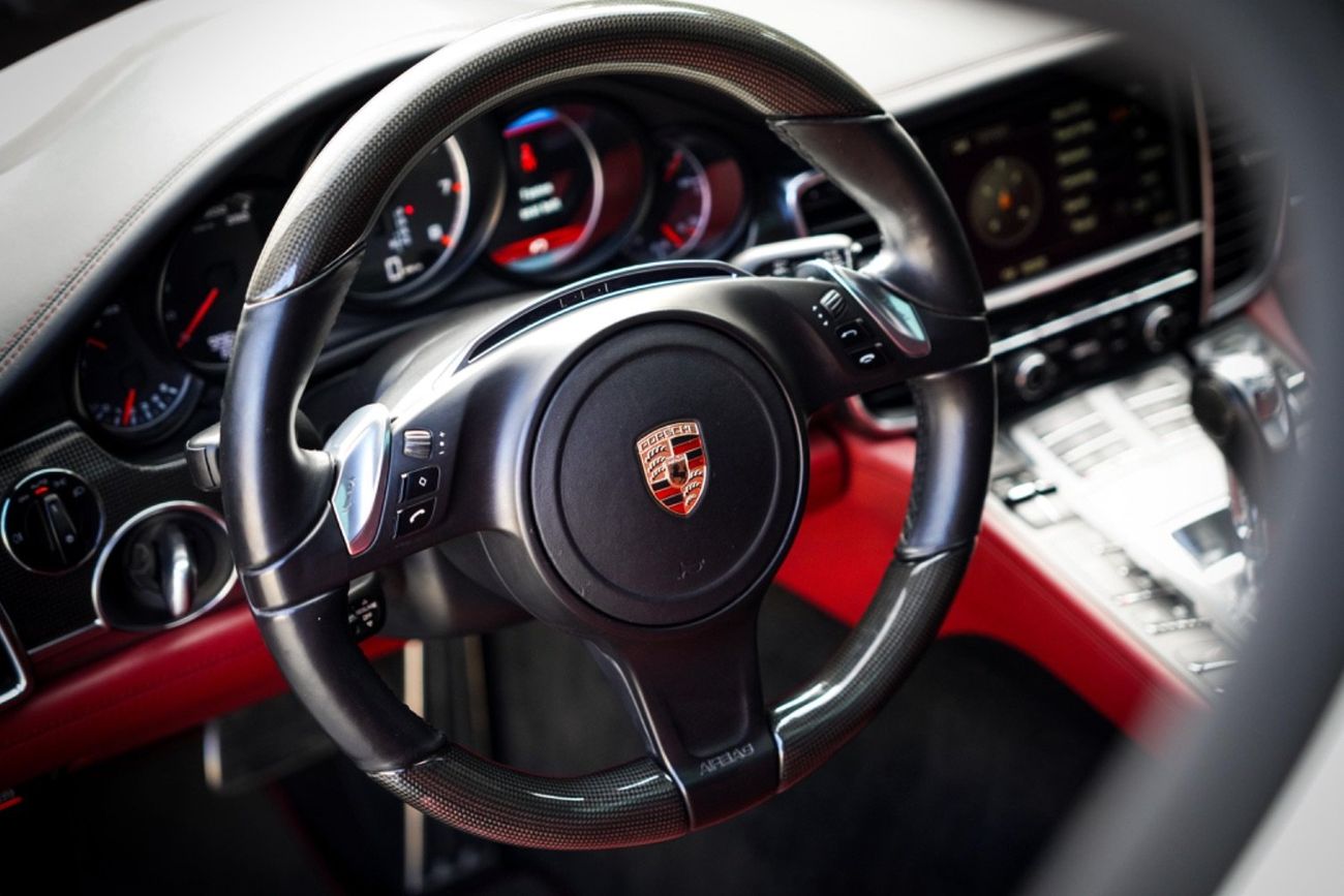 بورش باناميرا Turbo 4.8L (493 HP)