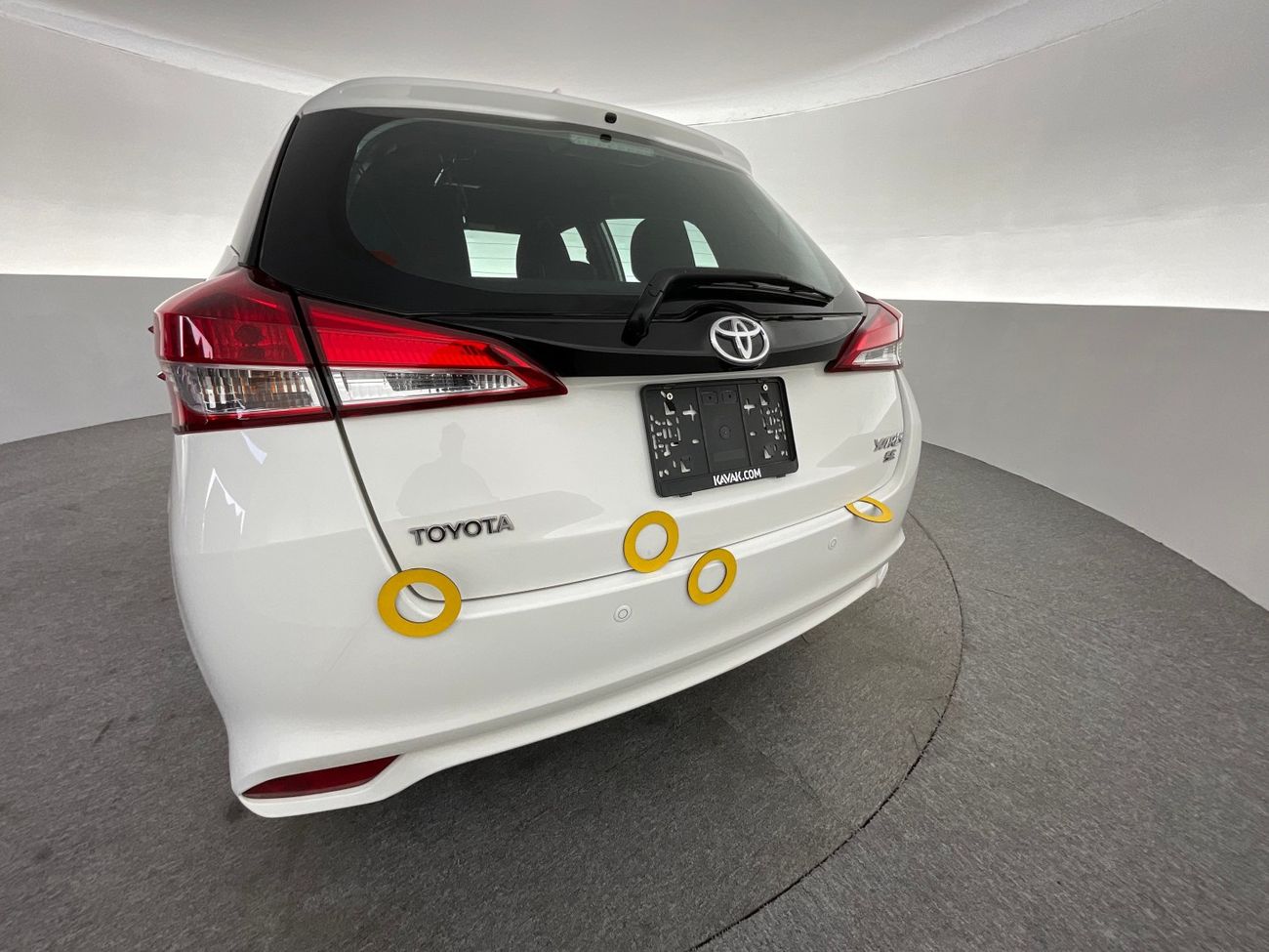 تويوتا إف جي كروزر GXR | شامل الضمان | 0 ﺪﻔﻋﺓ ﺃﻮﻟﻯ