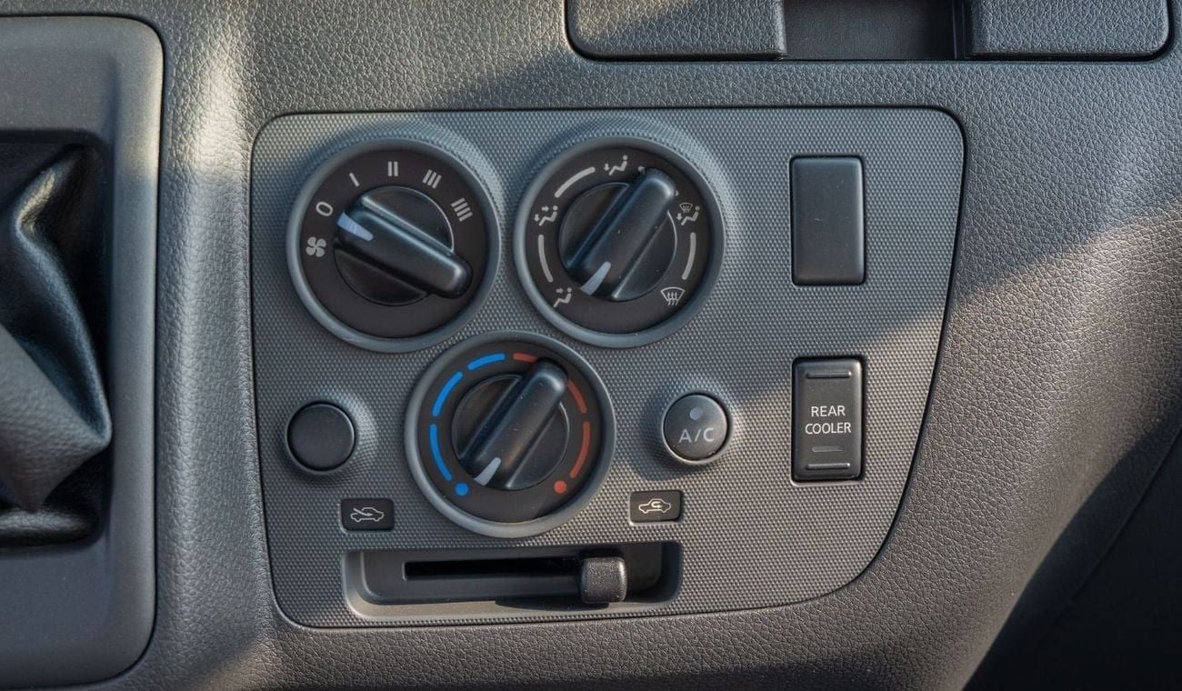 نيسان أورفان 2025 Nissan Urvan 2.5L MT Diesel 16 Seater Highroof Wide body EX