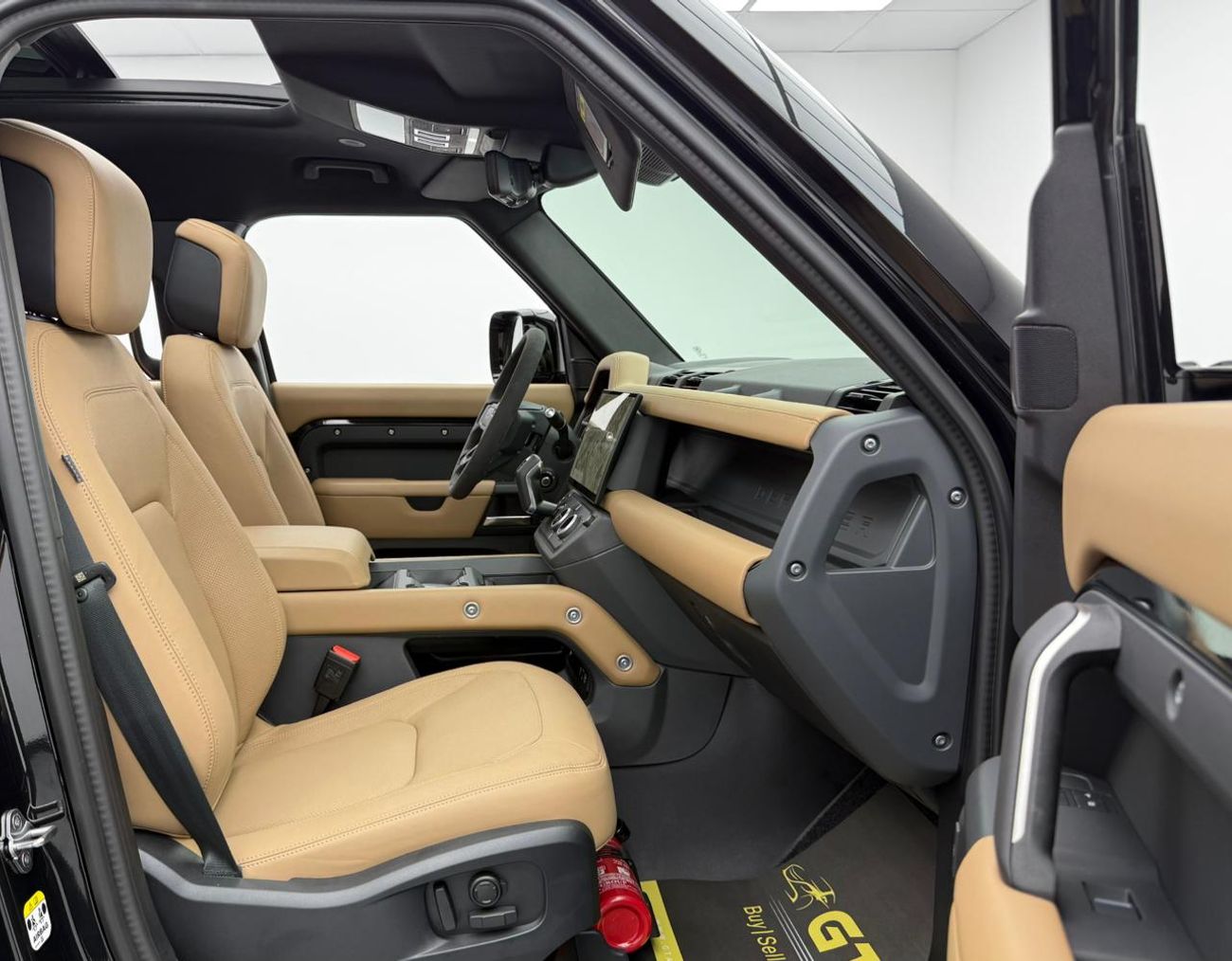 Land Rover Defender 2026 Land Rover Defender ,Al Tayer Warranty+Full Service History ,GCC