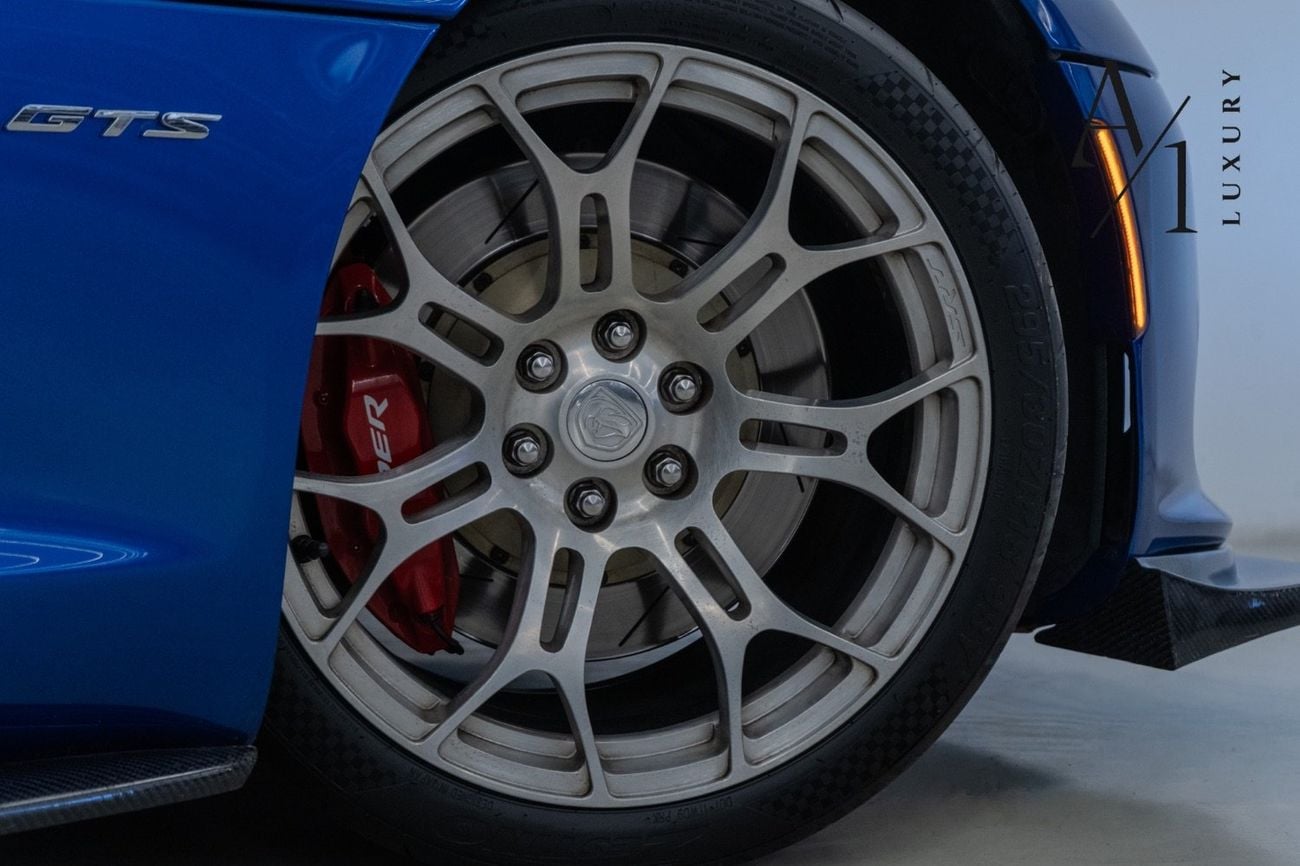 دودج فايبر GTS