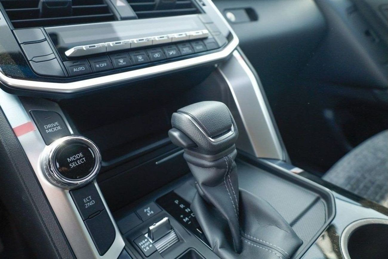 Toyota Land Cruiser GXR2 3.3L