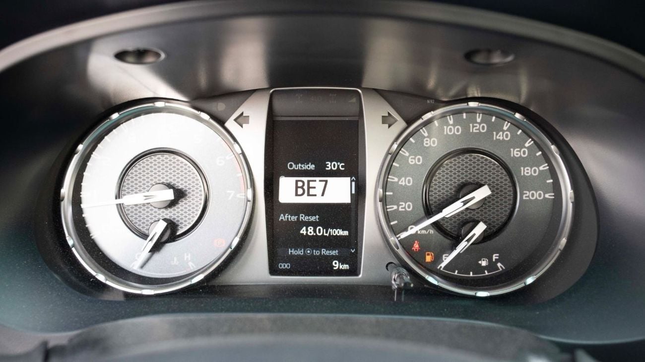 Toyota Hilux GL 2.7L Double Cab Utility RWD