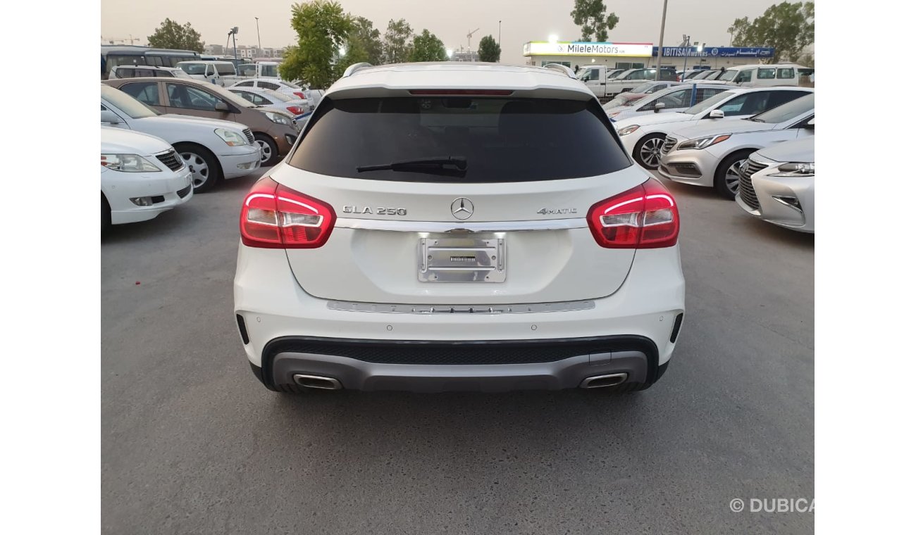 Mercedes-Benz GLA 250 4MATIC