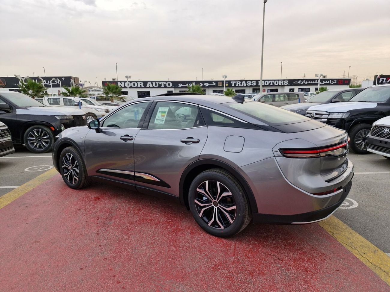 تويوتا كراون 2025 TOYOTA CROWN 2.5L HYBRID FWD GCC BRAND NEW 0KM