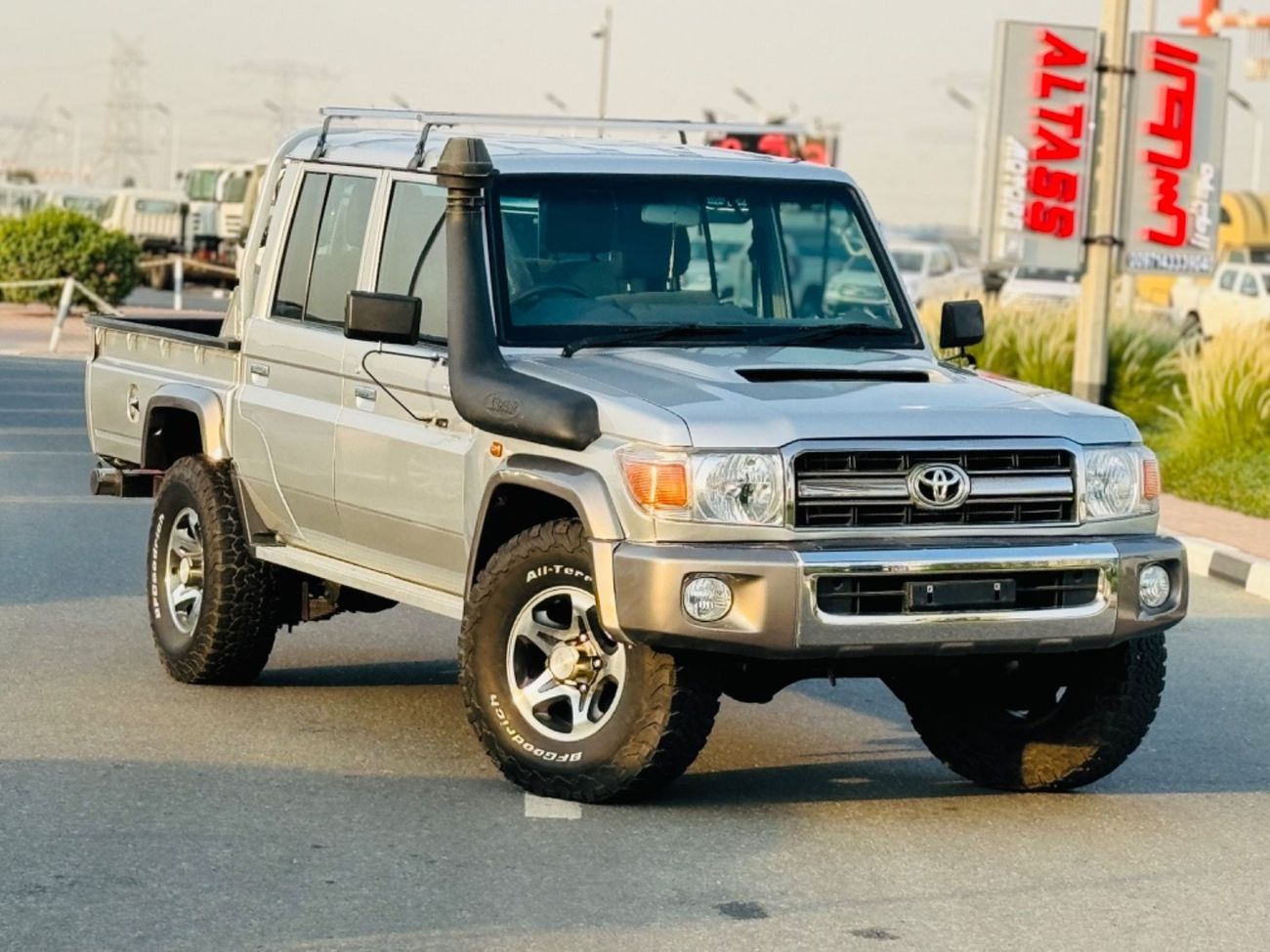 Toyota Land Cruiser Pick Up Land Cruiser pick up v8