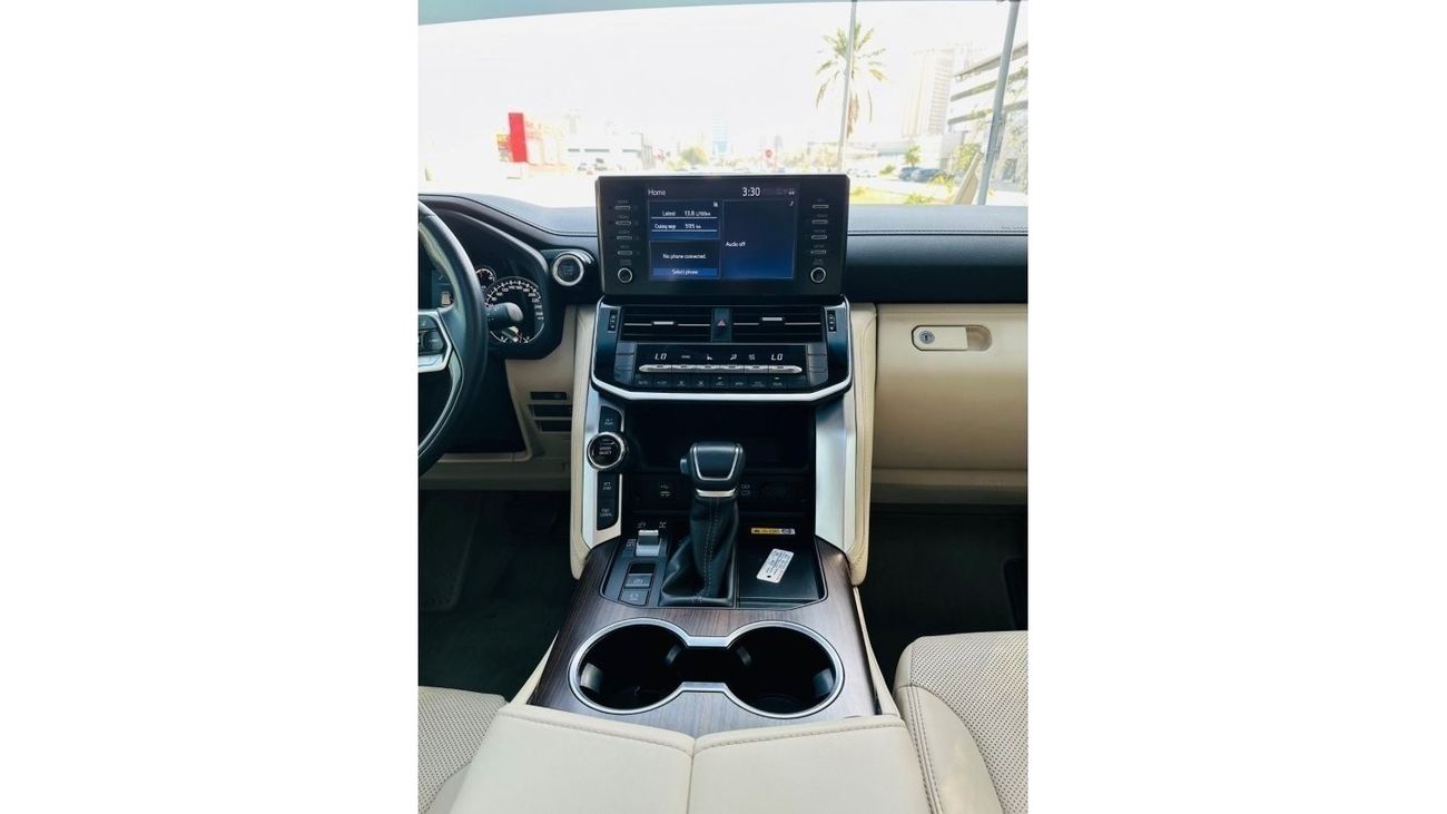 Toyota Land Cruiser AED 3, 810 PM | LAND CRUISER GXR 2022 | ORIGINAL PAINT | GCC SPECS | MINT CONDITION