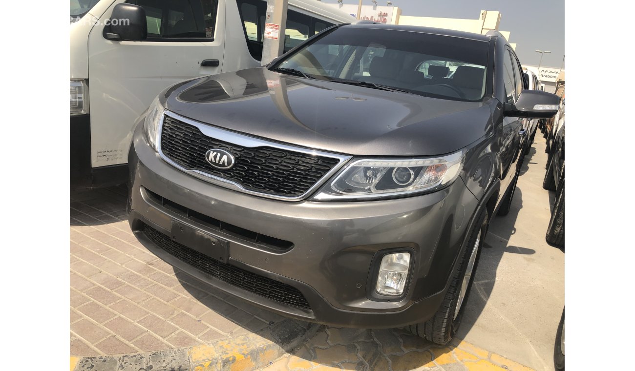 Kia Sorento 4WD, model:2014. Free of Accident