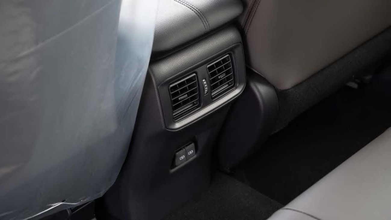 تويوتا راف ٤ TOYOTA RAV4 ADVENTURE 2.5L -2025YM