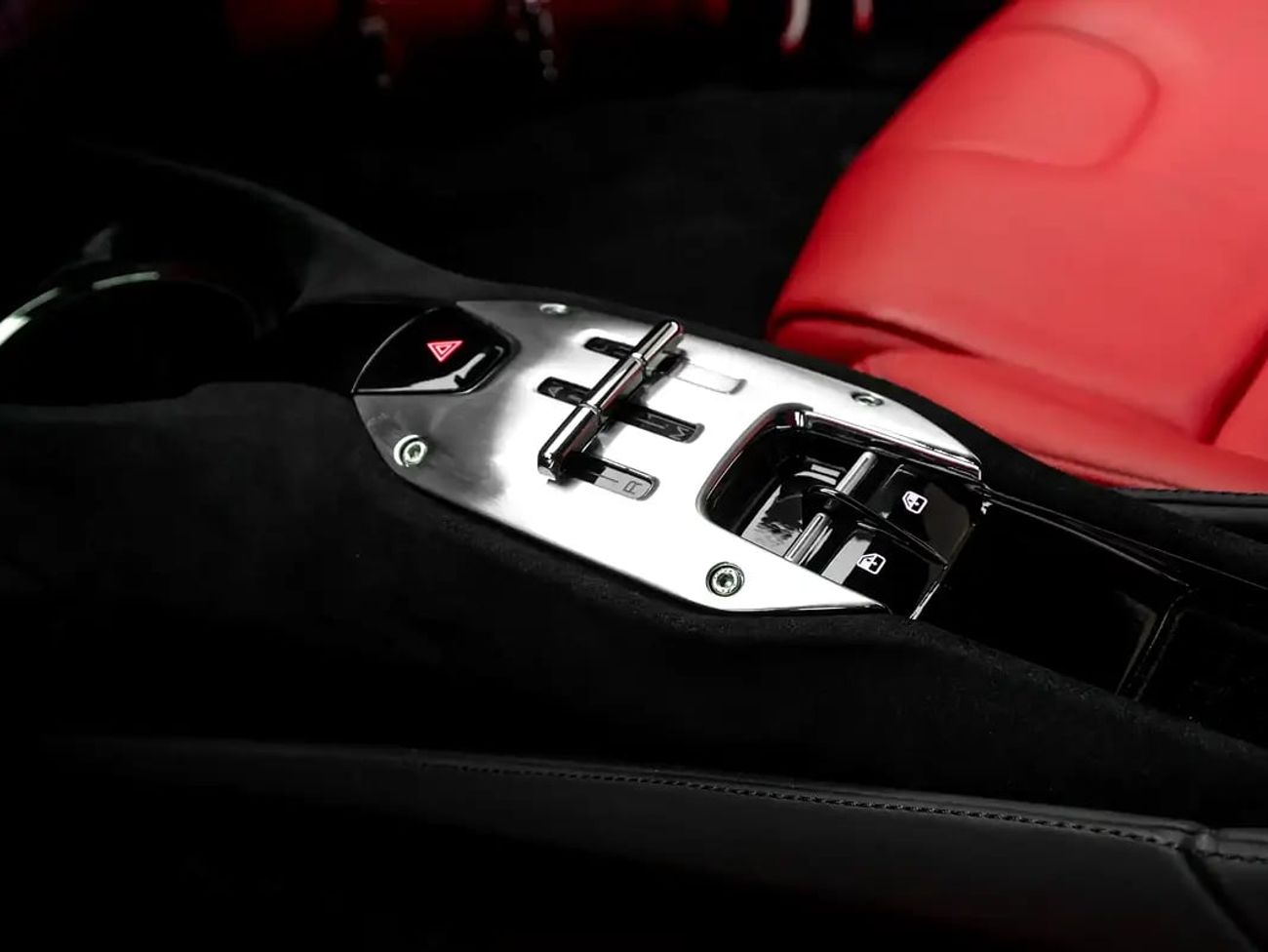 فيراري SF90 ستراديل | GCC Spec | With Service Contract