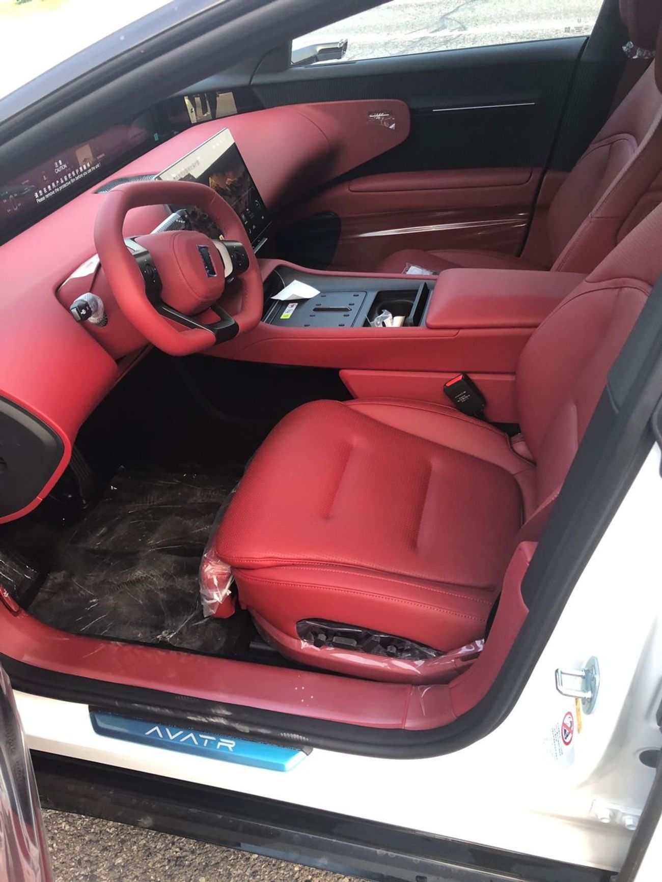 أفاتر 12 Luxury RWD