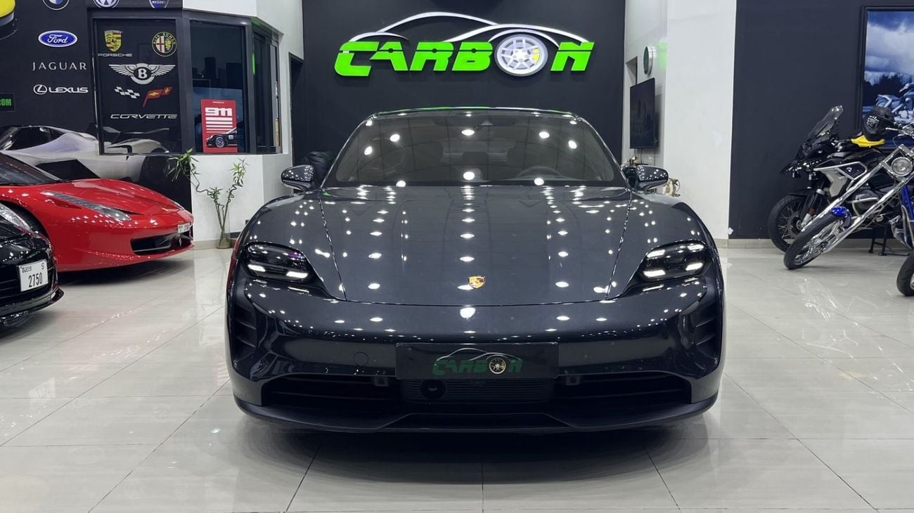 بورش تايكان Porsche Taycan GTS 2022
