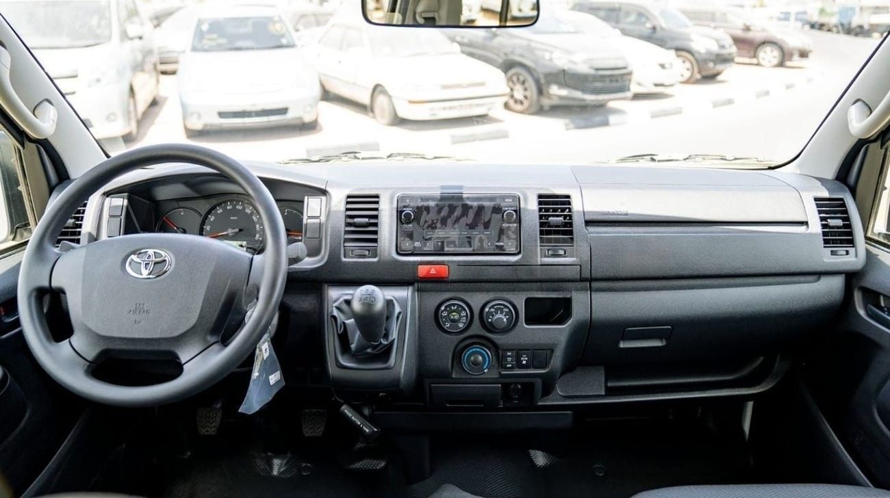 Toyota Hiace TOYOTA HIACE STD 2.5D MT 15 SEATER MY2024 – WHITE