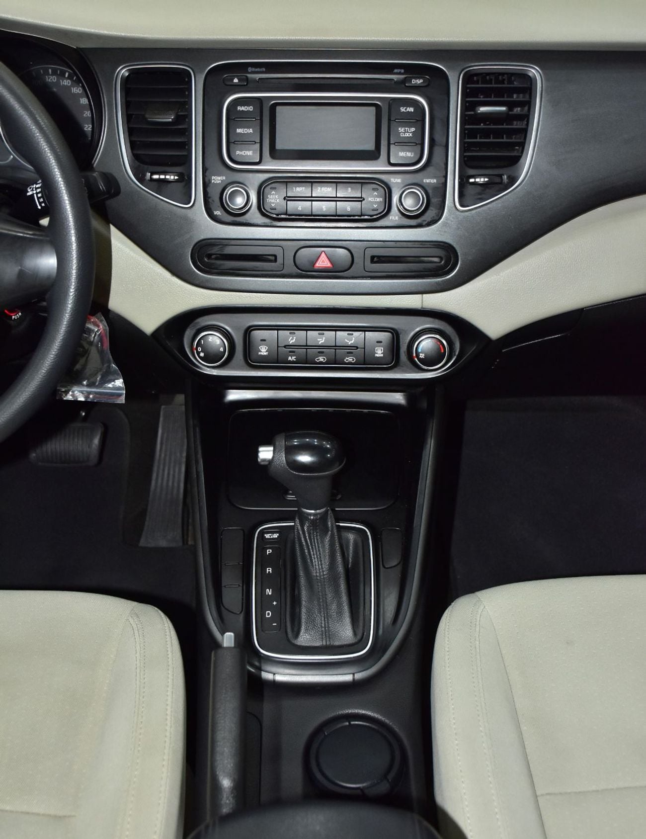 كيا كارينس EXCELLENT DEAL for our KIA Carens ( 2016 Model ) in White Color GCC Specs