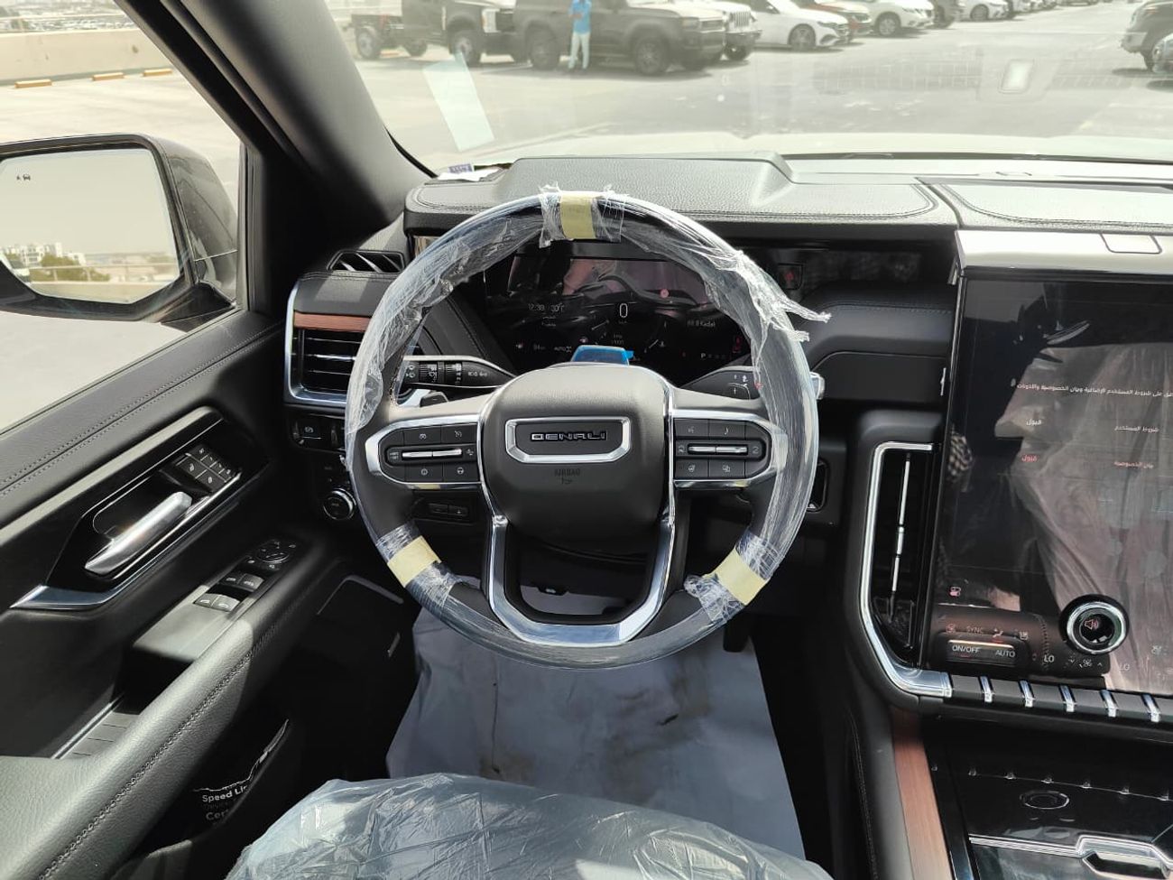 GMC Yukon XL 2025 GMC Yukon Denali XL 8-Seater 6.2L V8 Petrol A/T 4WD Export Only