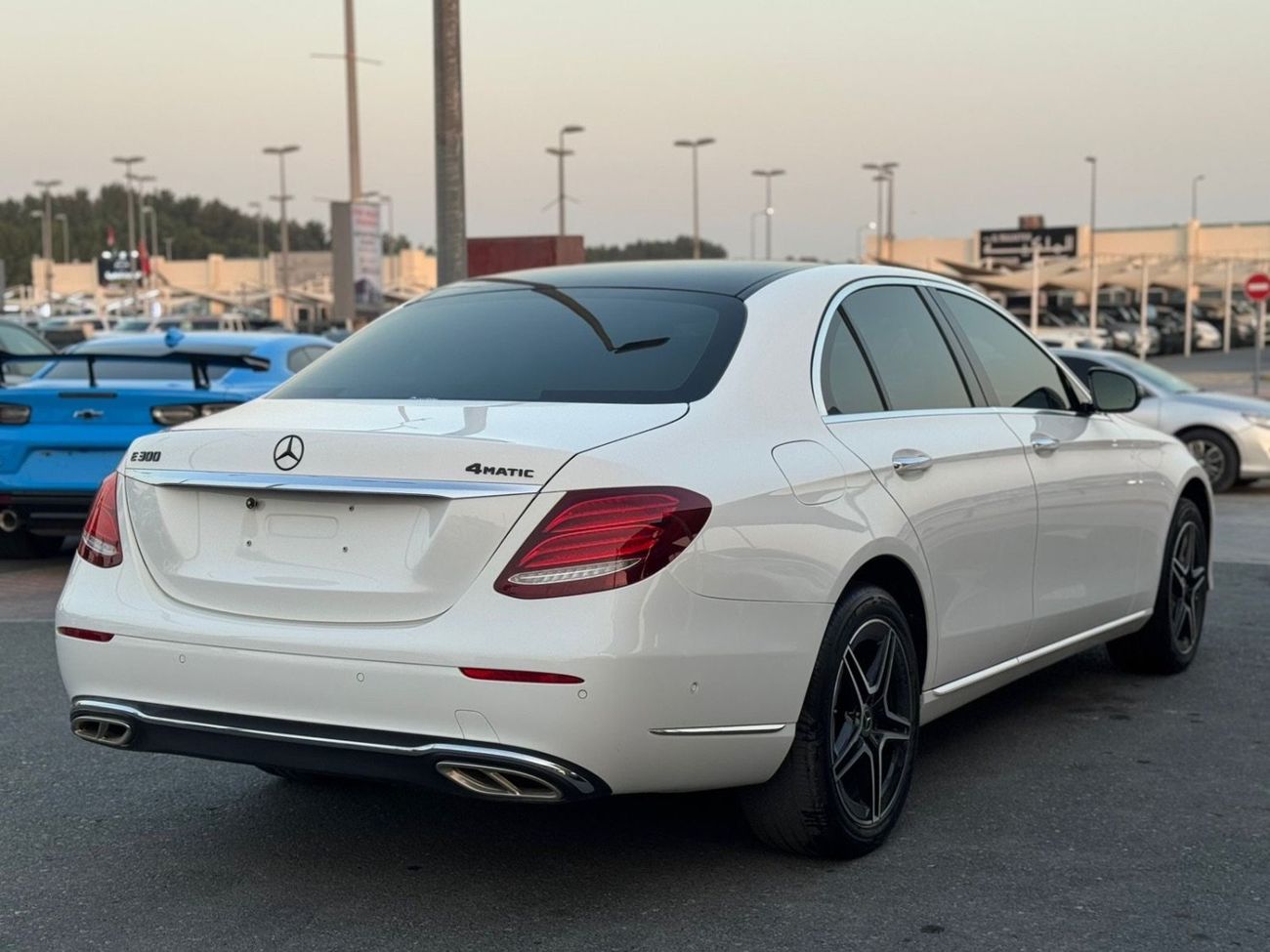 مرسيدس بنز E300 Premium 2.0L