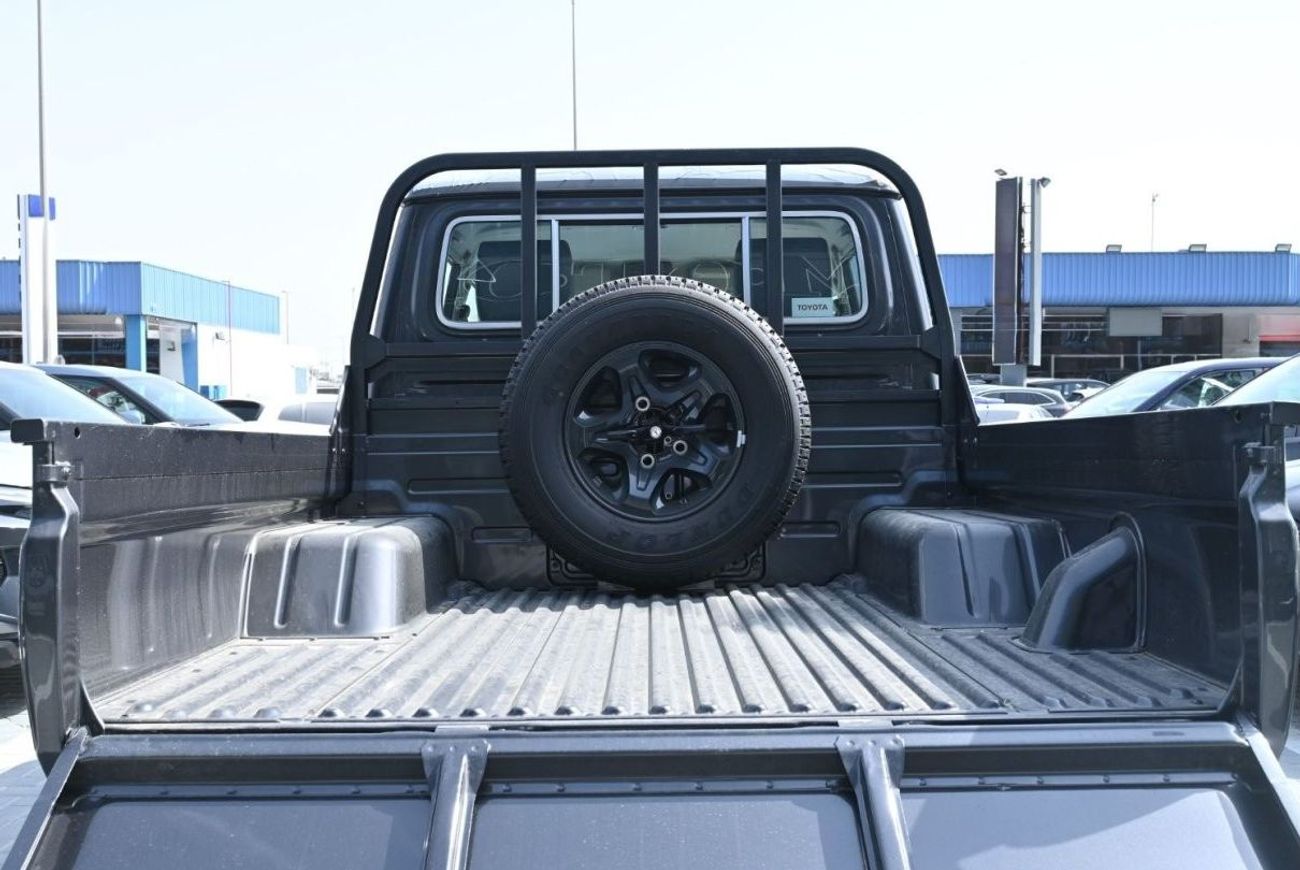Toyota Land Cruiser Pick Up Toyota Land Cruiser Pickup, 70 series, 4.5L Turbo V8 Diesel, Manual Gear, Double Cabin, Model 2024