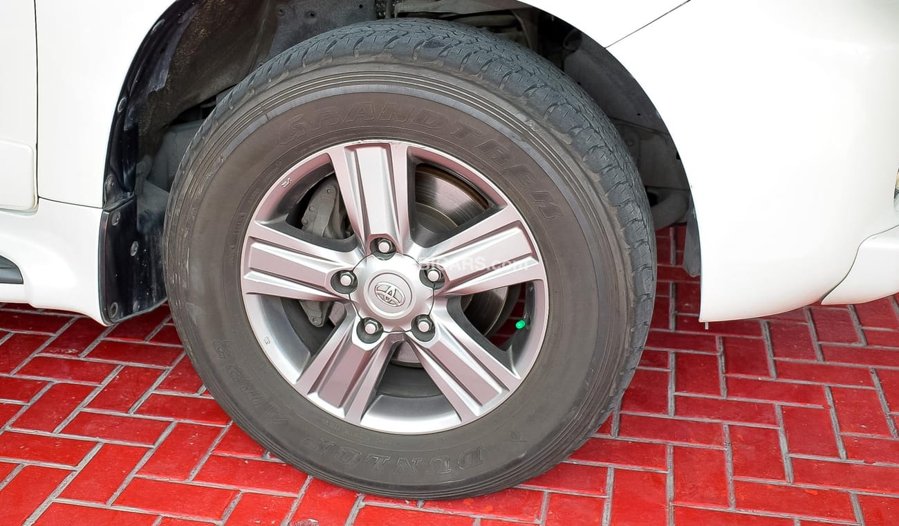 Toyota Land Cruiser VXR V8 5.7