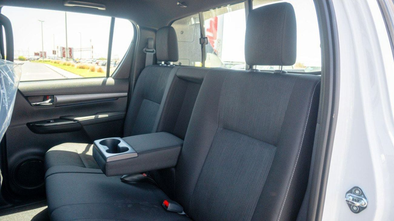 تويوتا هيلوكس تويوتا هيلوكس أدفينتشر 2025، محرك بنزين 4.0 لتر