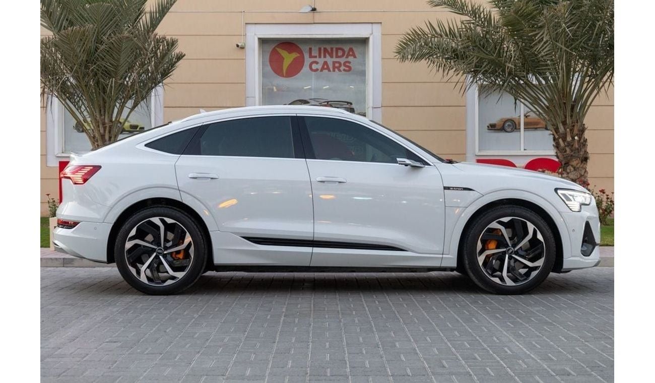 Audi etron 95 kWh Quattro Audi E-Tron 55Quattro S-line Sportback 2020 GCC under Agency Warranty with Flexible D