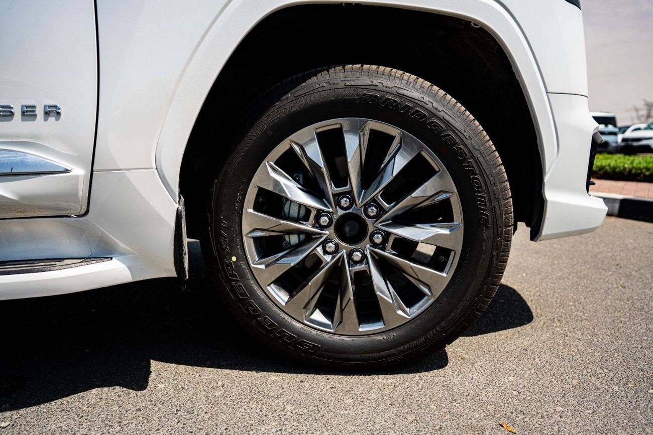 Toyota Land Cruiser Toyota Land Cruiser  VXR  3,3 L diesel 2025