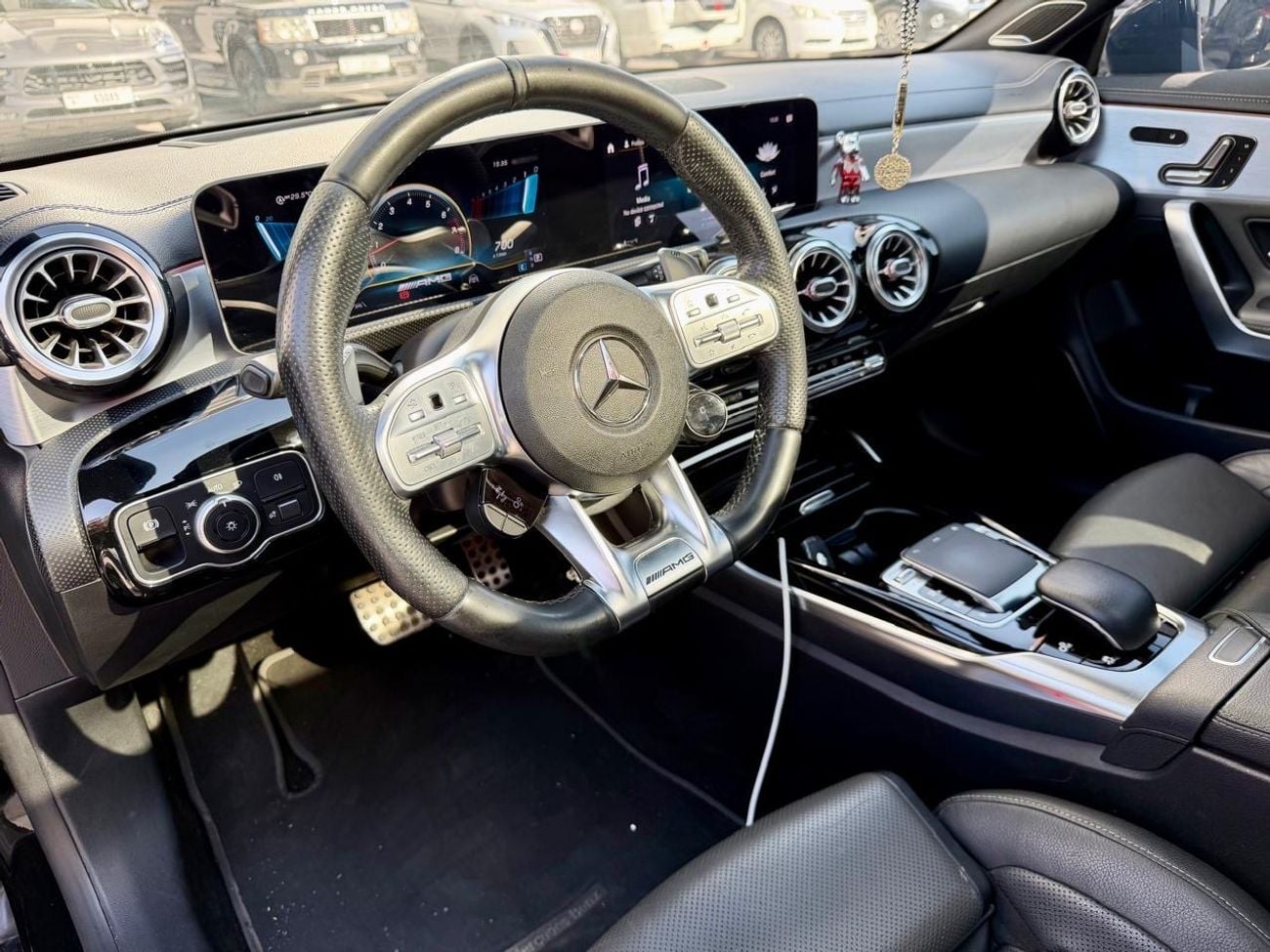 Mercedes Benz CLA35 AMG 4M PREMIUM PLUS