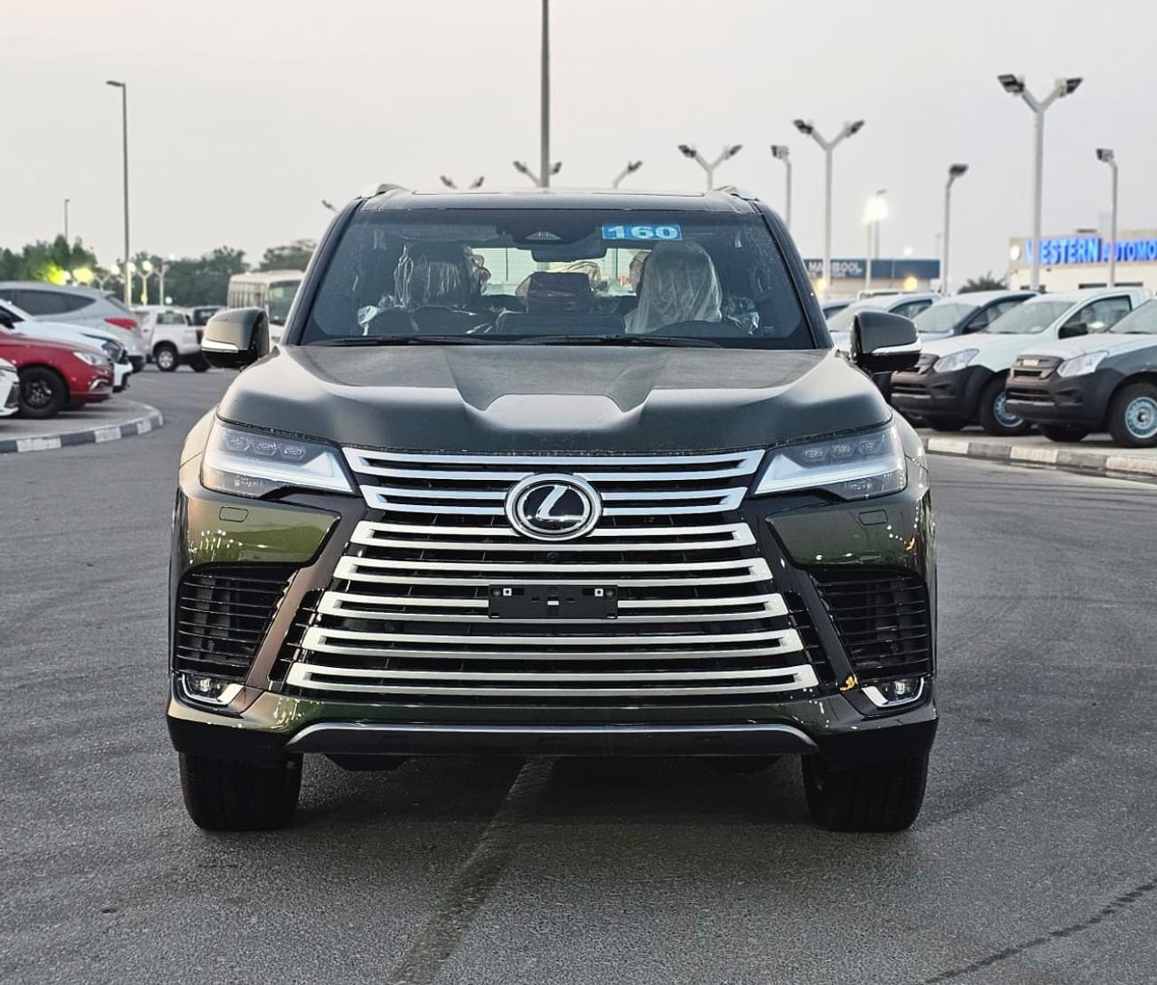 لكزس LX 600 LX 600 3.5L A/T TURBO SPORT KHAKHI GREEN MY2025 GCC SPECS-SOFT DOORS-LEVINSON SPEAKERS