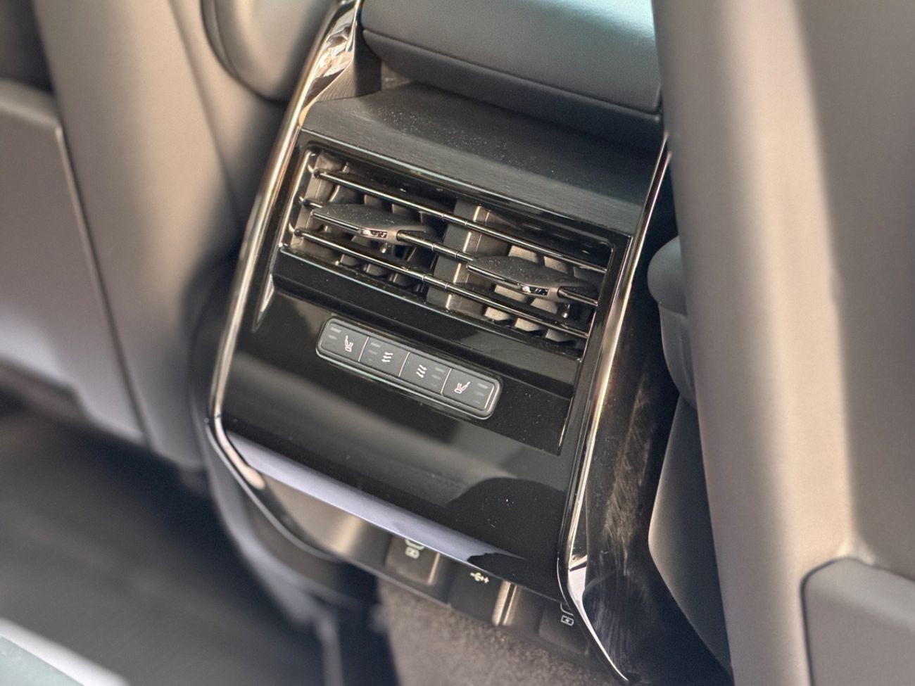 Land Rover Range Rover Sport SE P400 3.0L Range Rover Sport SE P400 V6 / USA / 2023 / Very clean condition