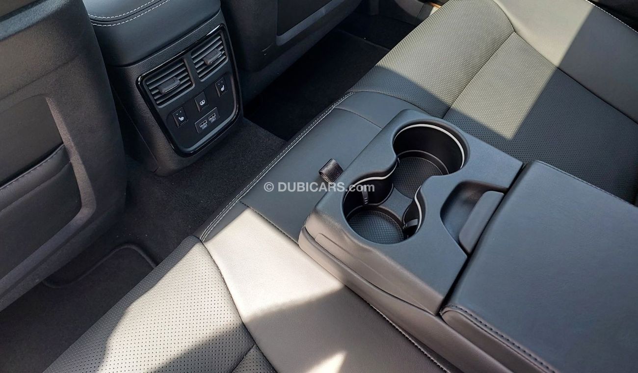 Chrysler 300s Brand New 3.6L V6 2022 GCC Agency Warranty