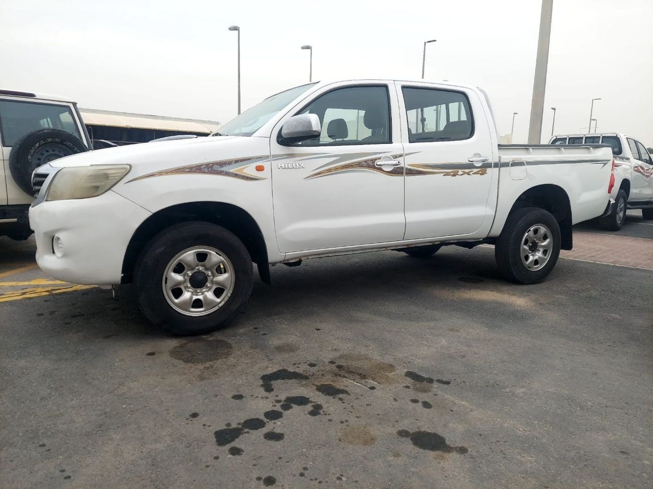 Toyota Hilux DC 4WD 2.4L DIESEL MANUAL TRANSMISSION