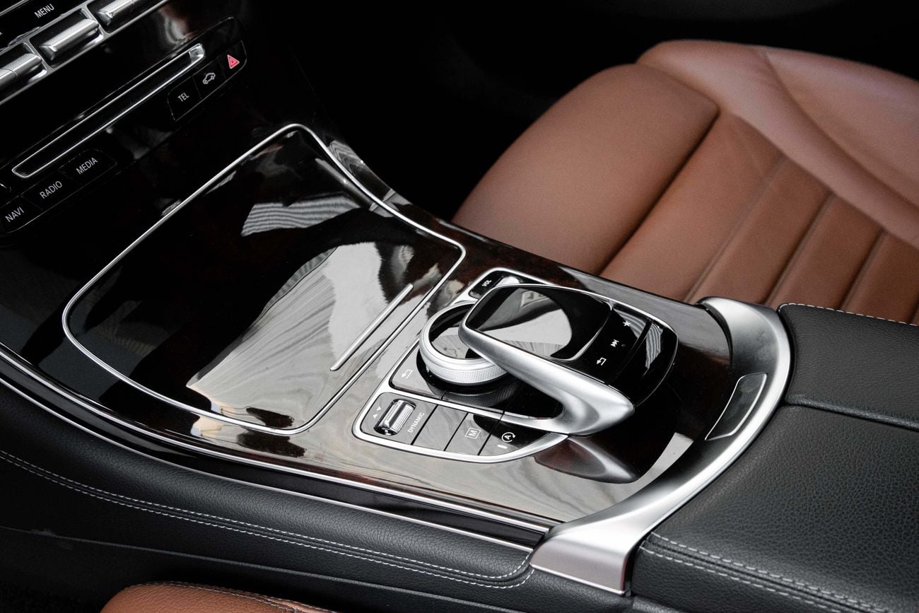 مرسيدس بنز GLC 250 GLC 250 4Matic | 1,920 P.M | 0% Downpayment | IMMACULATE!