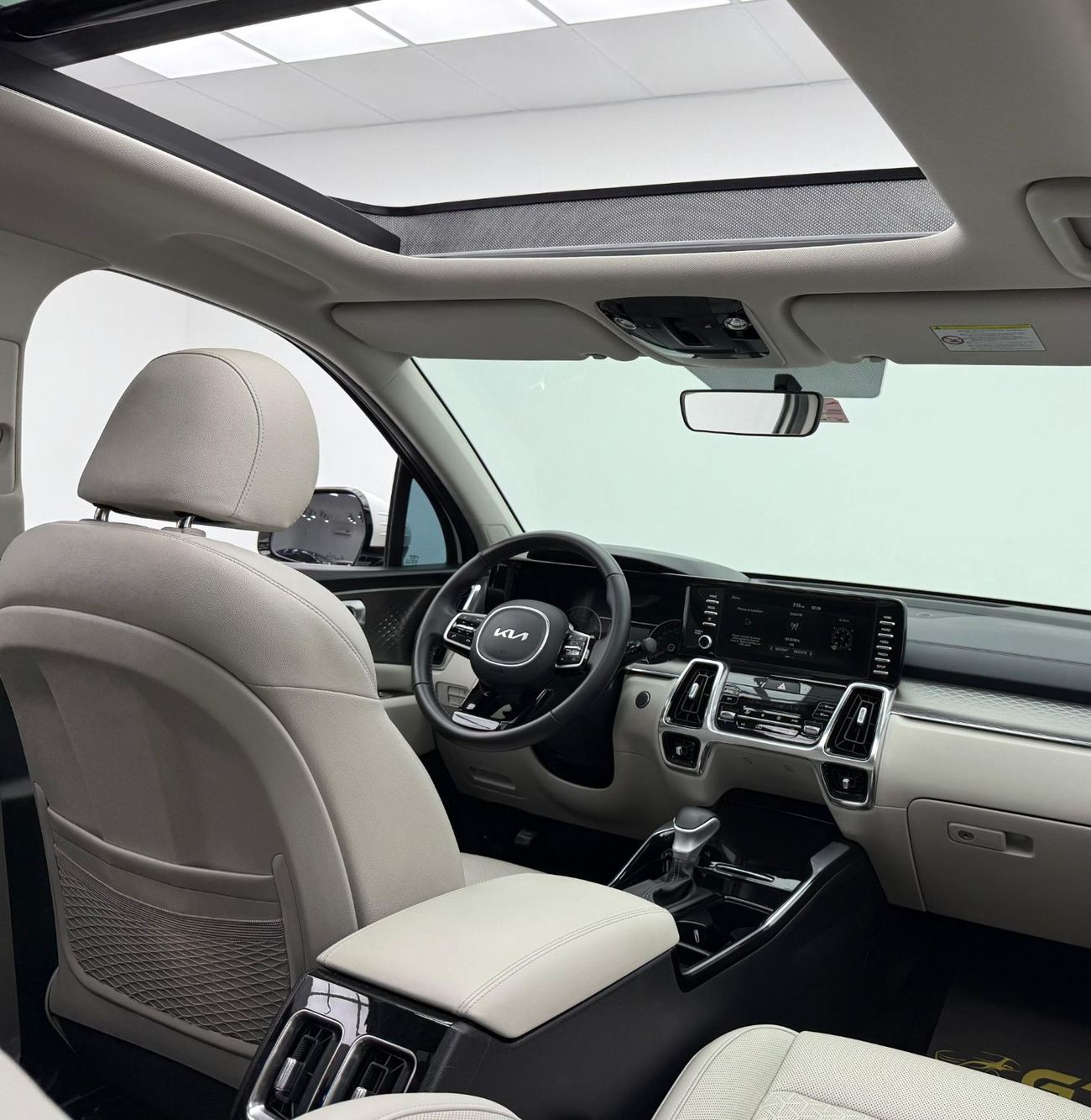 كيا سورينتو 2022 Kia Sorento DLX, 2027 Kia Warranty, Full Kia Service History, 7 Seater, GCC