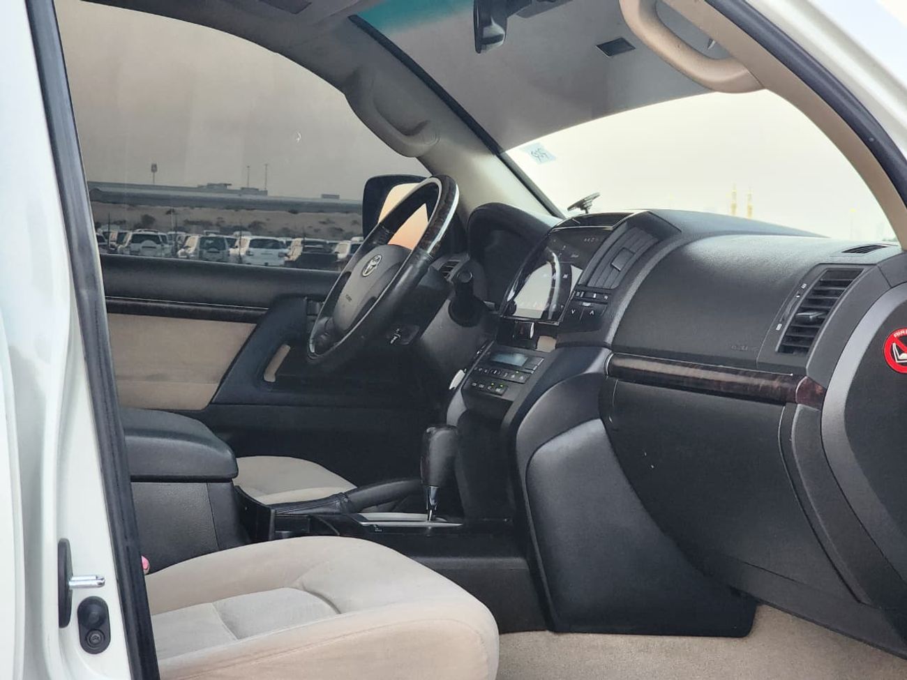 Toyota Land Cruiser GXR V6