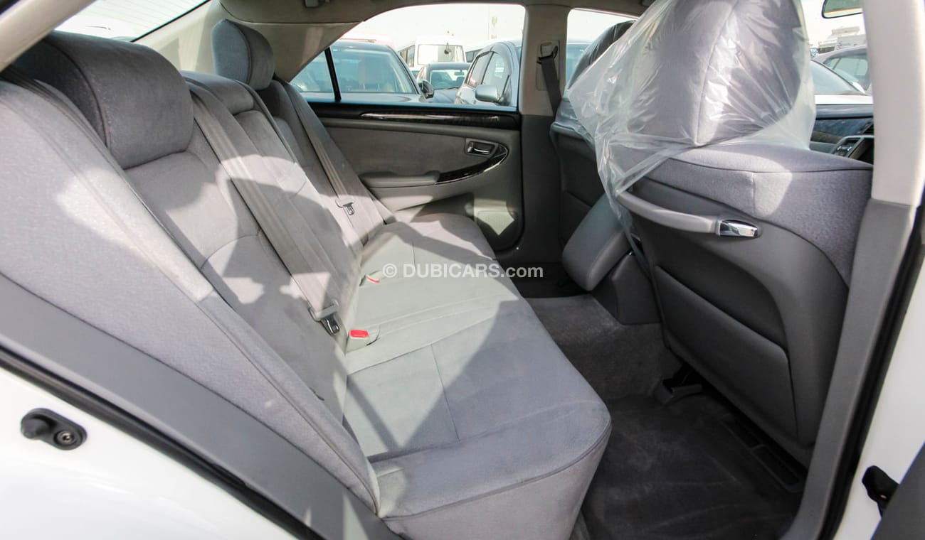 تويوتا كراون Royal saloon