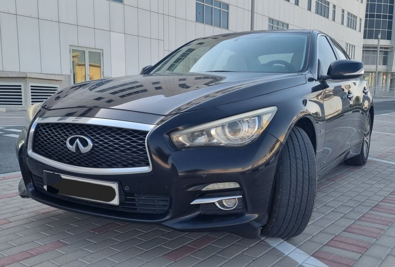 Infiniti Q50 Turbo 2.0L