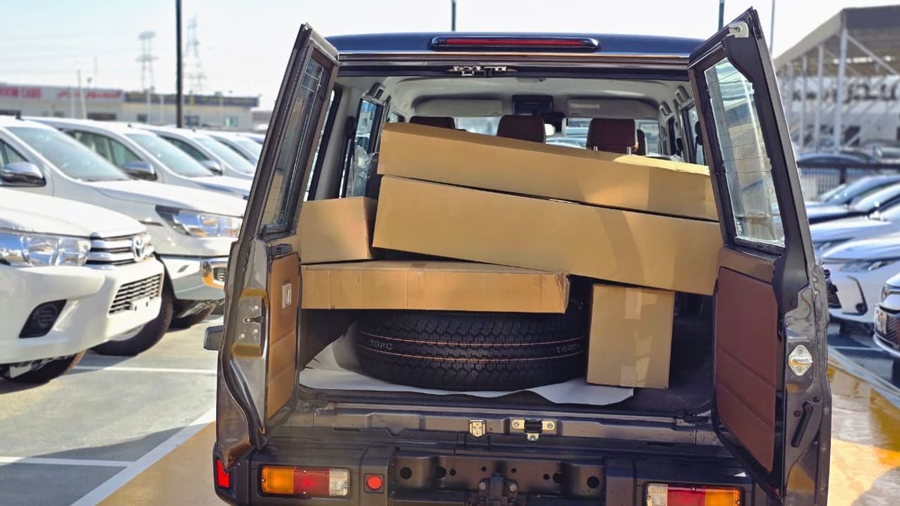 تويوتا لاند كروزر 70 TOYOTA LC 76 2026 A/T 2.8 GREY COLOR